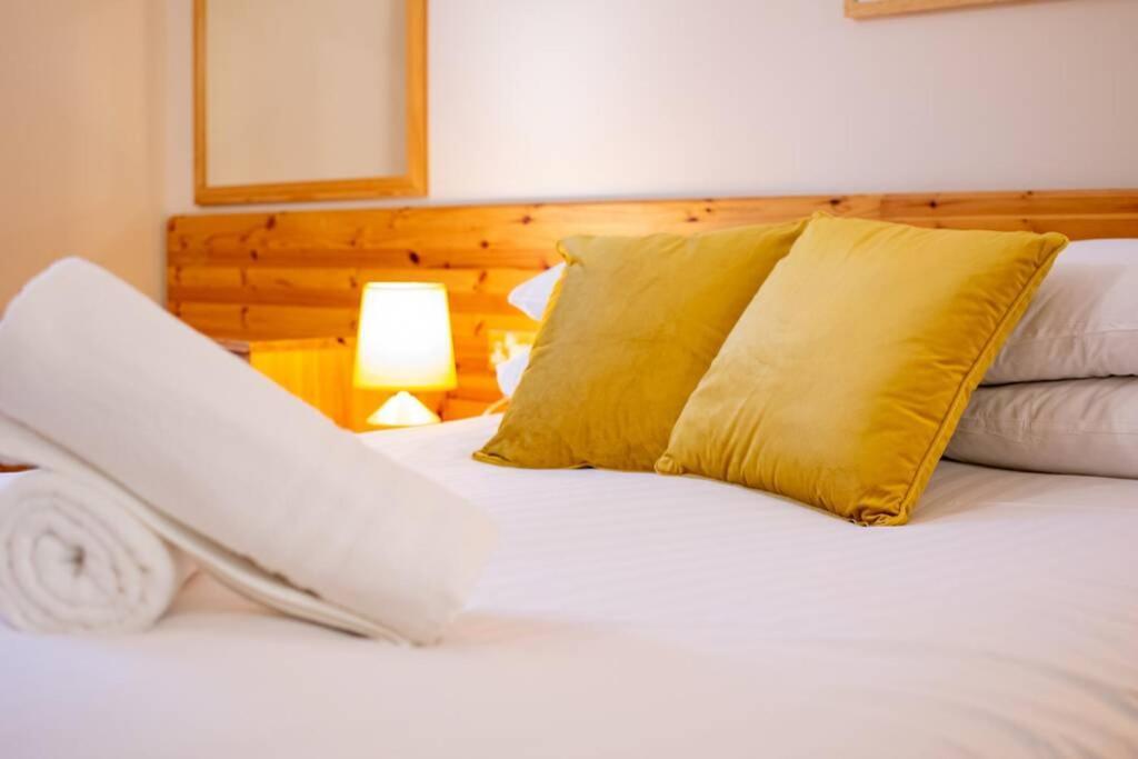 310 - The Carrowbeg At The Harbour Mills By Shortstays Westport Exterior foto